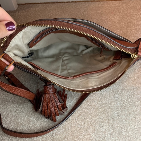 Casual Everyday Crossbody Bag (great for travel!) - Picture 4 of 4